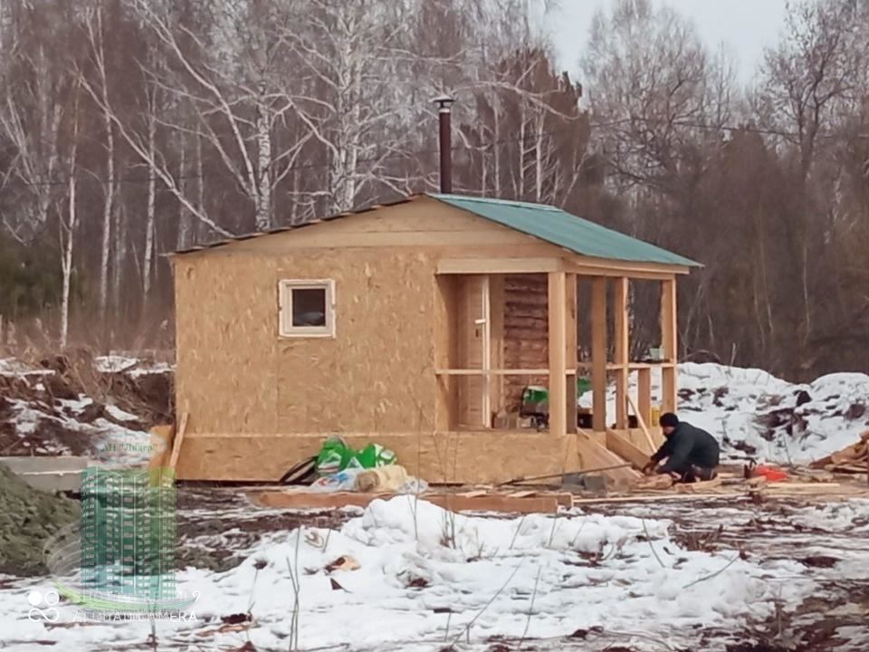 Предлагается к продаже дачный комплект, для тех кто только купил загородный участок или собираеться это сделать. В стоимость входит баня 2.5×3 с теплым предбанком и верандой. Дачный домик 2.5×4 с верандой 2.5×4
утепленый по периметру на 100 мм. В пол вмонтировано оопление - Плэн. Можно жить зимой. Ч